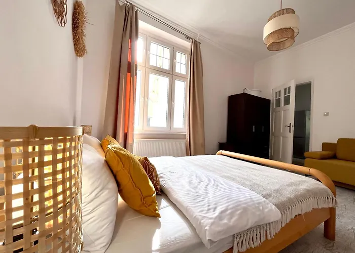 Agapella y - Goyki 300 M From The Beach, Free Parking